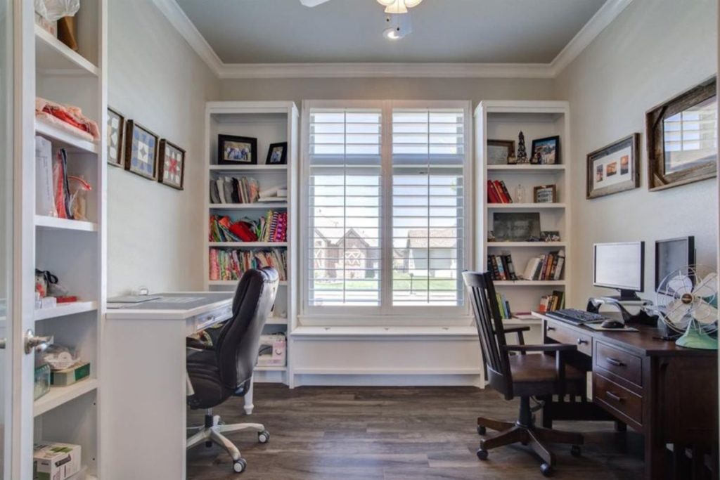 10 dicas de como criar um ambiente de trabalho em casa